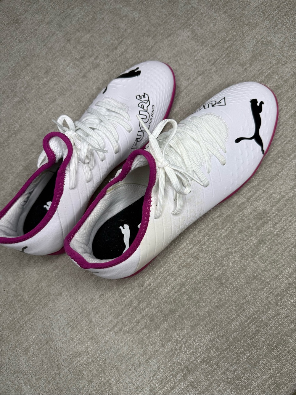 PUMA Future Indoor Soccer Shoes Men’s 9 Women’s 10.5 White Pink NWOB